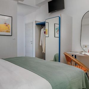 Zimmer mit Kingsize-Bett